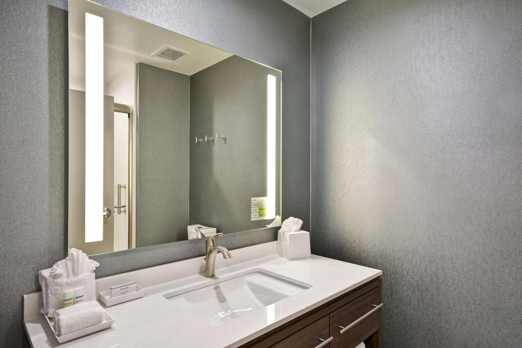 Home2 Suites Plano Legacy West Exterior foto