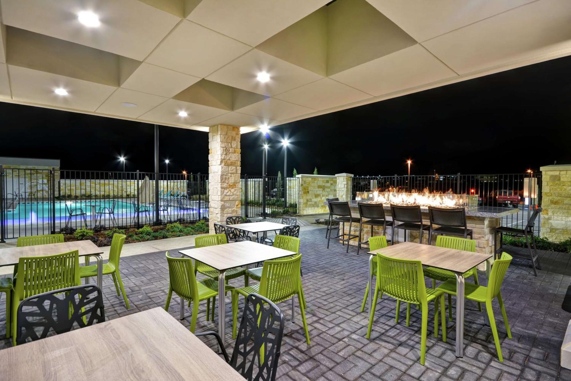 Home2 Suites Plano Legacy West Exterior foto